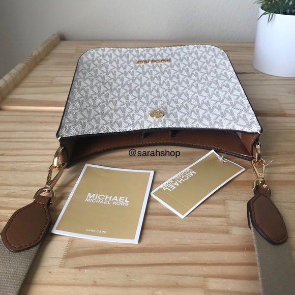 🌼Michael Kors Purse - Picture 4 of 11